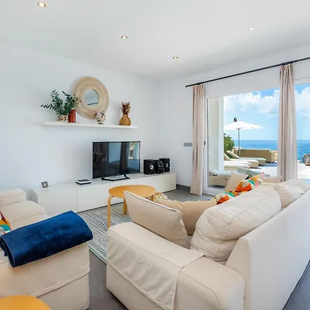 Azul Villa